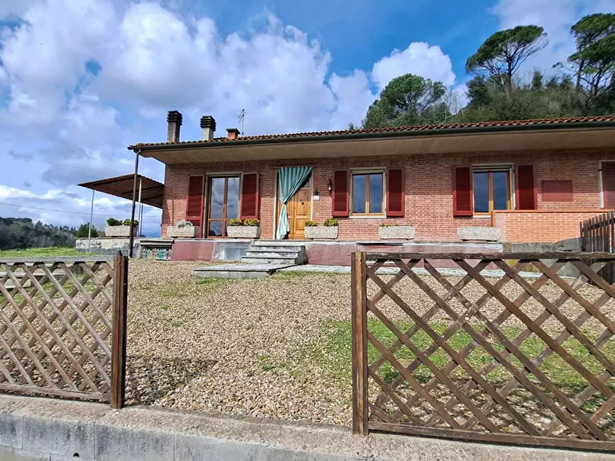 Immagine 2 di Casa bifamiliare in vendita  a Palaia