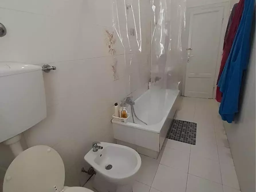 Immagine 7 di Appartamento in affitto  a Pisa