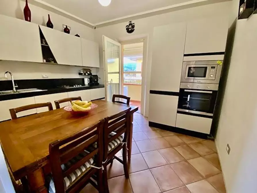 Immagine 14 di Mansarda in vendita  a Massa E Cozzile