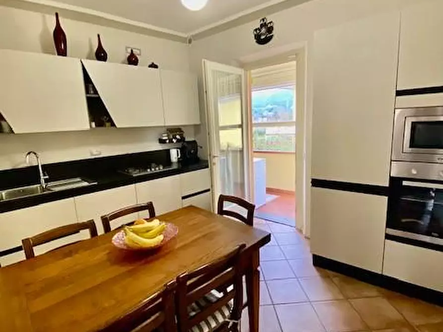 Immagine 13 di Mansarda in vendita  a Massa E Cozzile