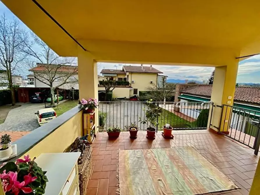 Immagine 1 di Mansarda in vendita  a Massa E Cozzile