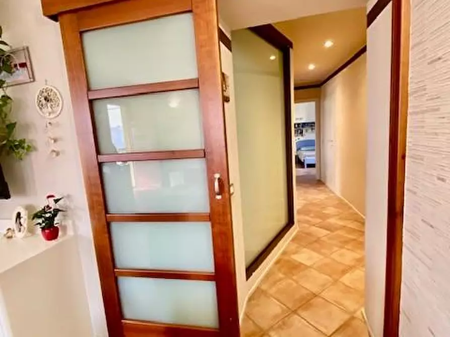 Immagine 21 di Mansarda in vendita  a Massa E Cozzile