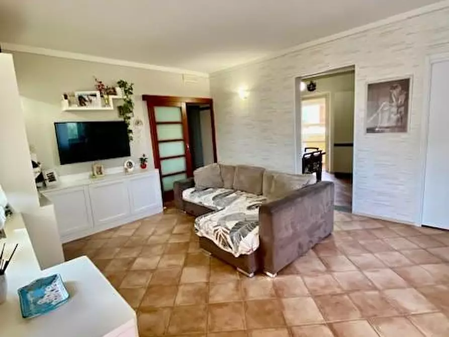 Immagine 11 di Mansarda in vendita  a Massa E Cozzile