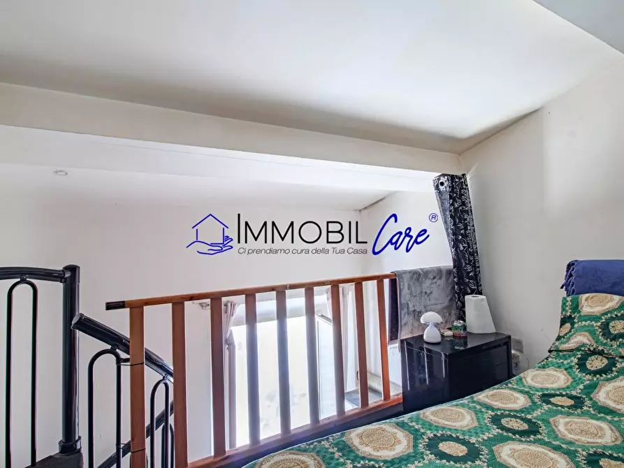 Immagine 13 di Appartamento in vendita  a Livorno