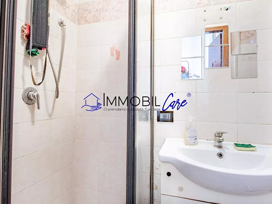 Immagine 10 di Appartamento in vendita  a Livorno