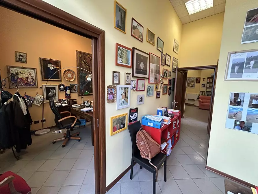 Immagine 12 di Appartamento in vendita  a Siena