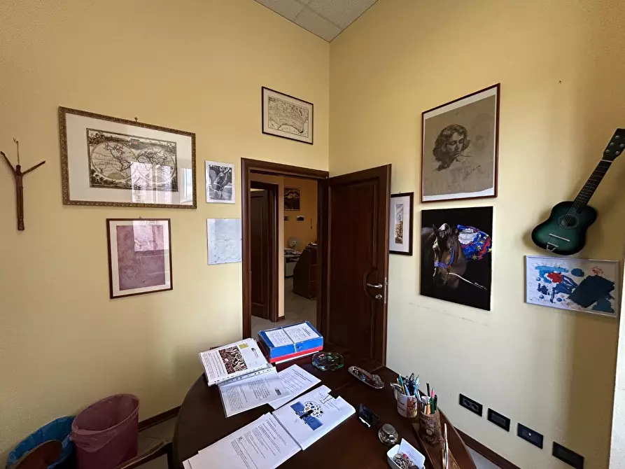 Immagine 14 di Appartamento in vendita  a Siena