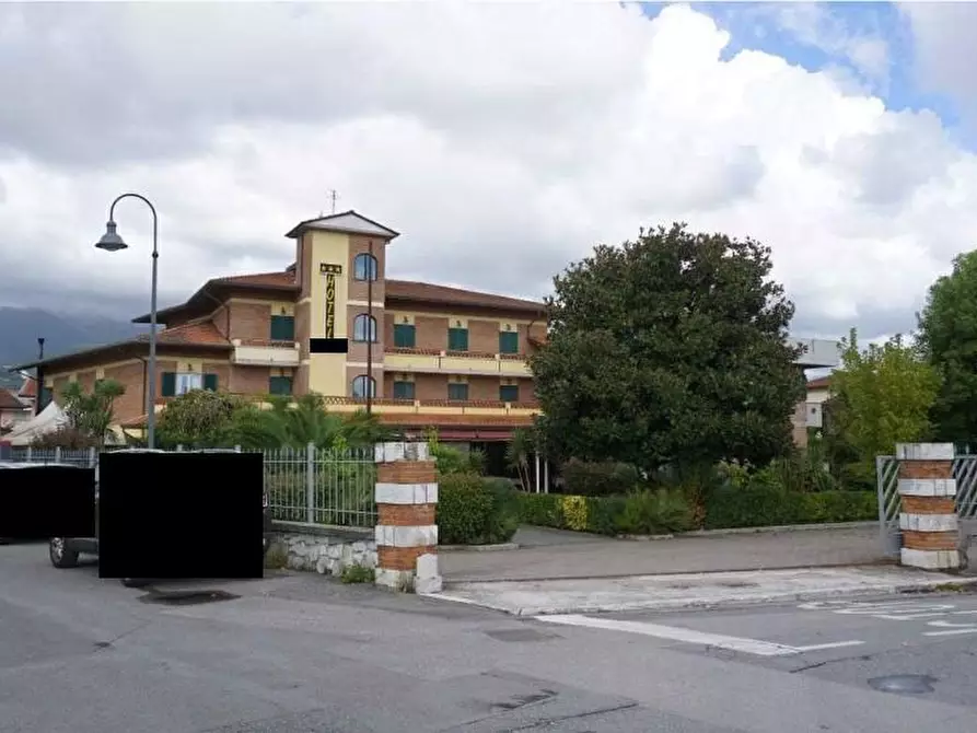 Immagine 1 di Albergo/B&B/Residence in vendita  a Montignoso