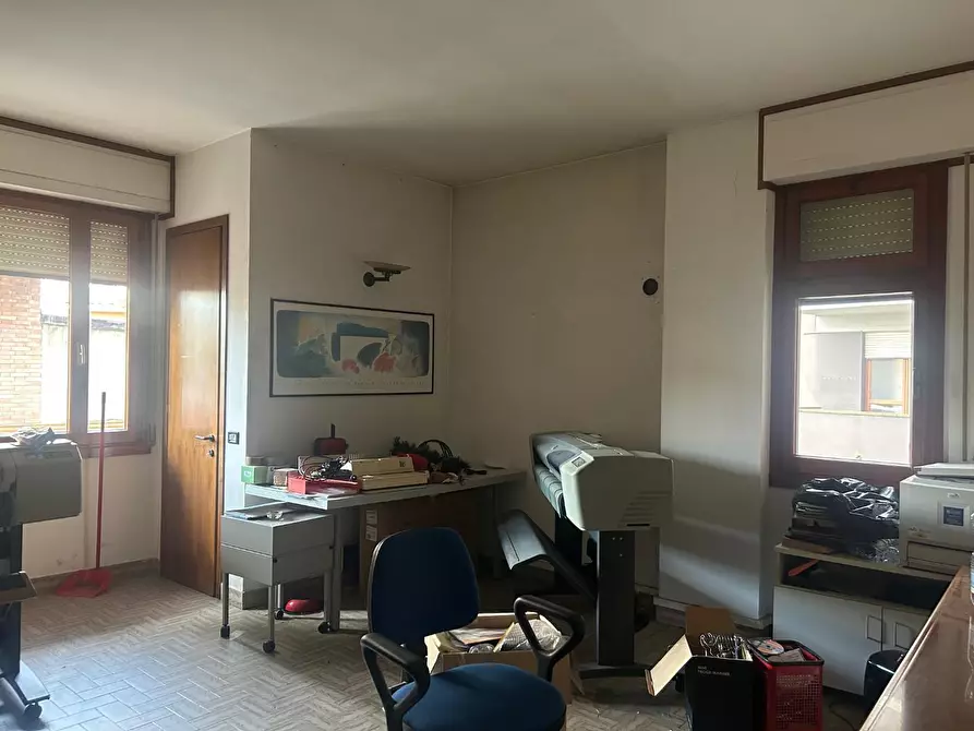 Immagine 2 di Ufficio in vendita  a Empoli