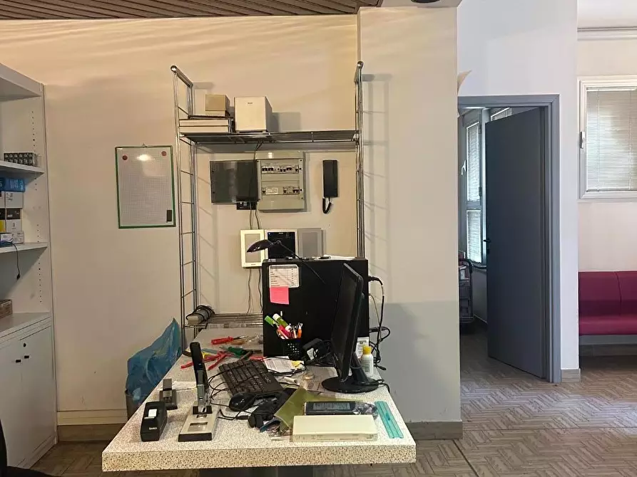 Immagine 5 di Ufficio in vendita  a Empoli