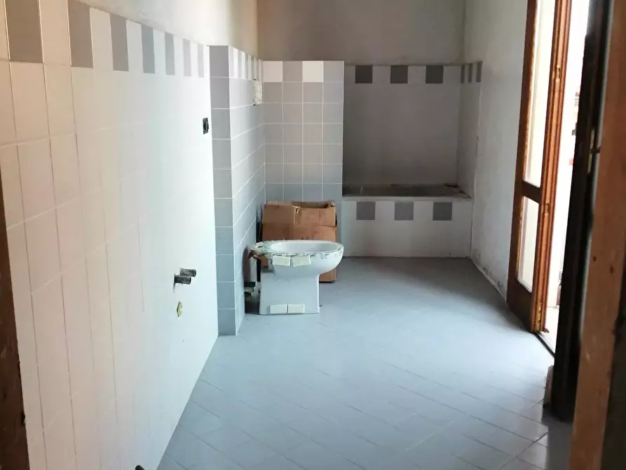 Immagine 11 di Villa in vendita  a San Giuliano Terme