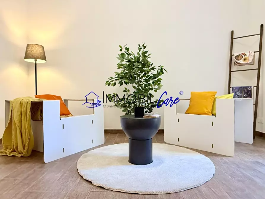 Immagine 2 di Appartamento in vendita  a Livorno