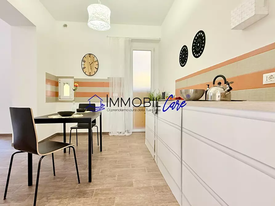 Immagine 11 di Appartamento in vendita  a Livorno