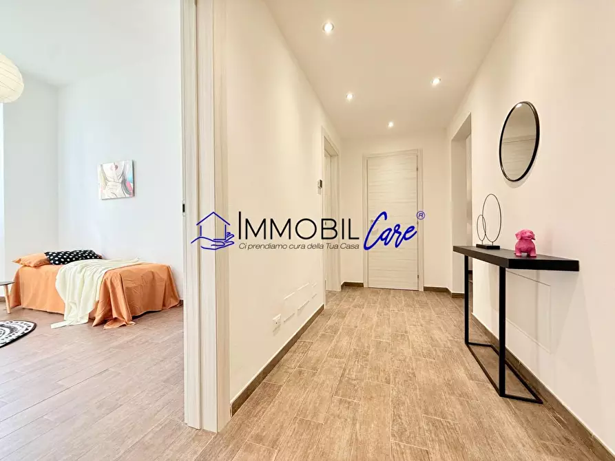 Immagine 28 di Appartamento in vendita  a Livorno