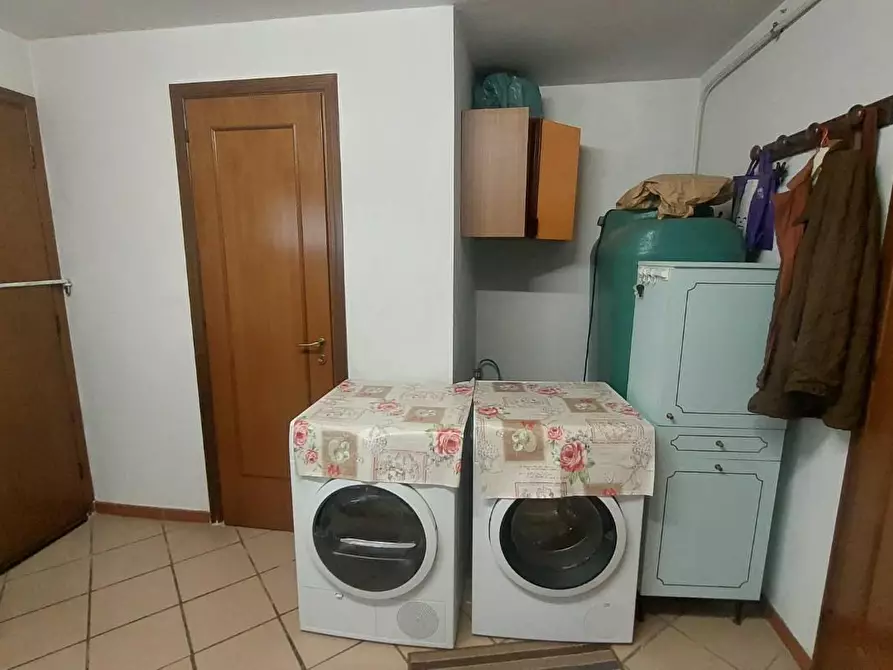 Immagine 26 di Villetta a schiera in vendita  a Calci