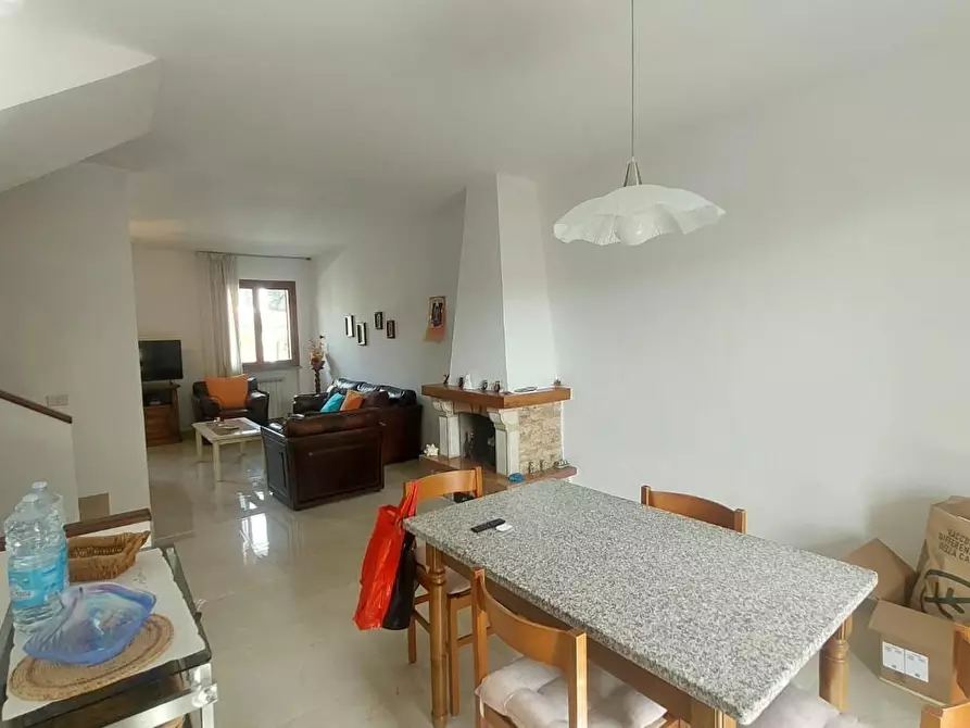 Immagine 7 di Villetta a schiera in vendita  a Calci