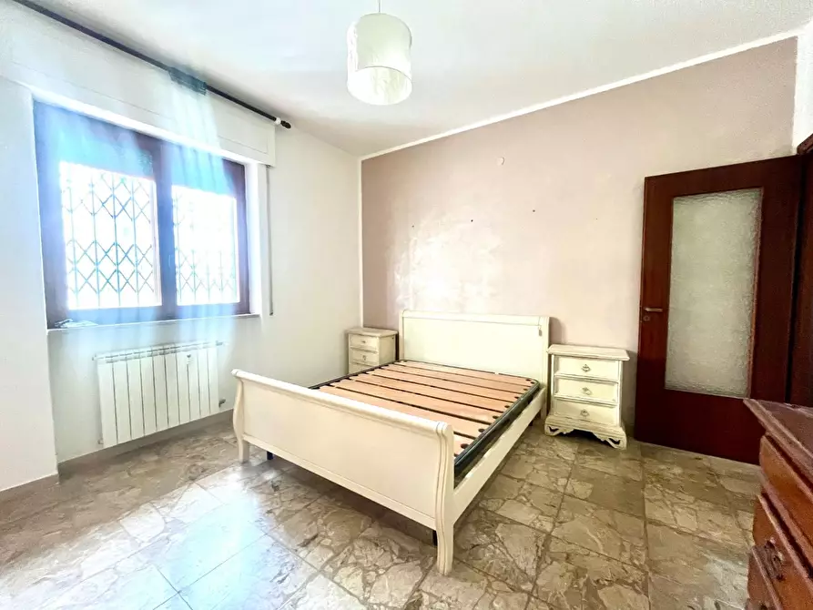 Immagine 8 di Appartamento in vendita  a Massa
