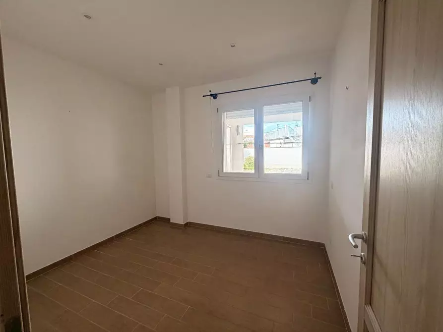 Immagine 11 di Appartamento in vendita  a Viareggio