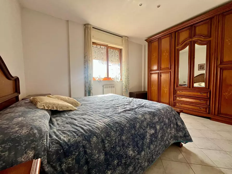 Immagine 11 di Appartamento in vendita  a Asciano