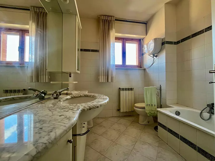 Immagine 16 di Appartamento in vendita  a Asciano