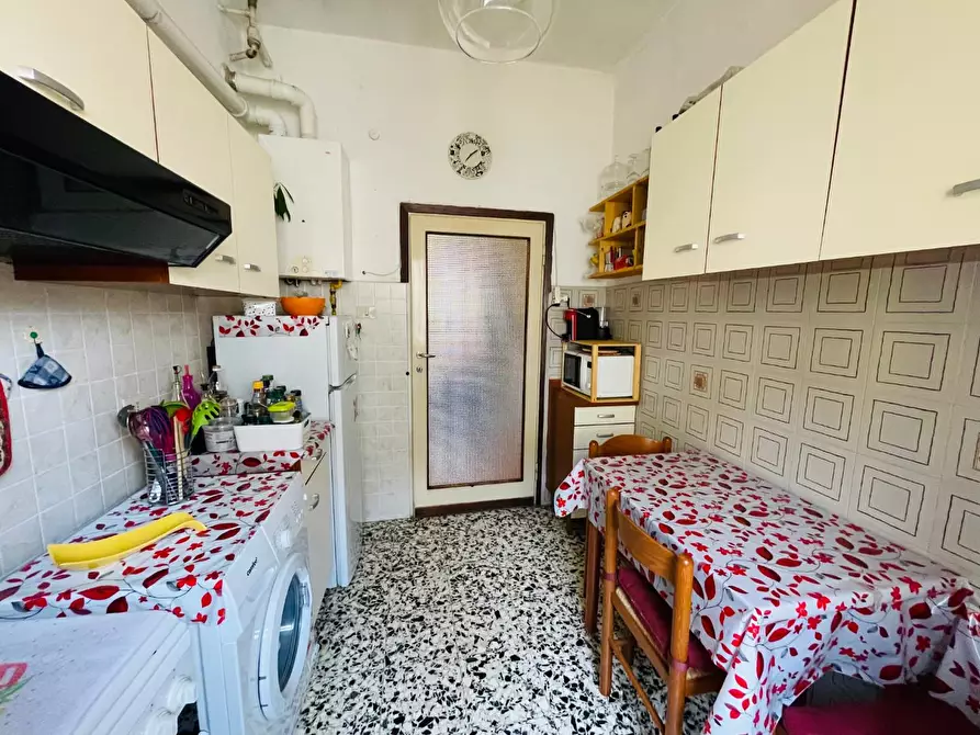 Immagine 1 di Appartamento in vendita  a Pisa