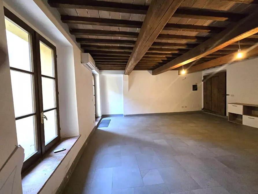 Immagine 6 di Ufficio in vendita  a Colle Di Val D'elsa