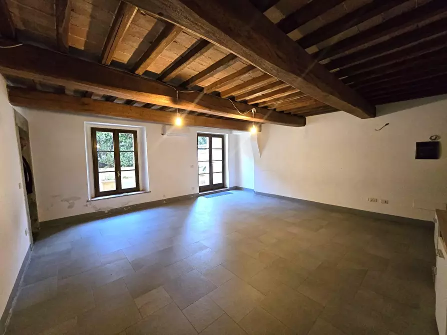 Immagine 9 di Ufficio in vendita  a Colle Di Val D'elsa