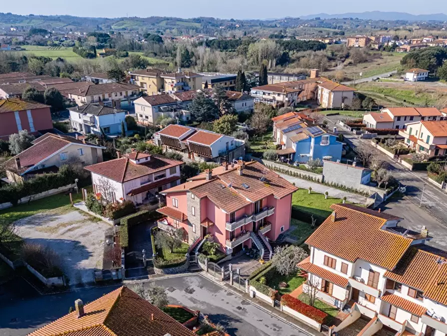Immagine 25 di Casa trifamiliare in vendita  a Casciana Terme Lari