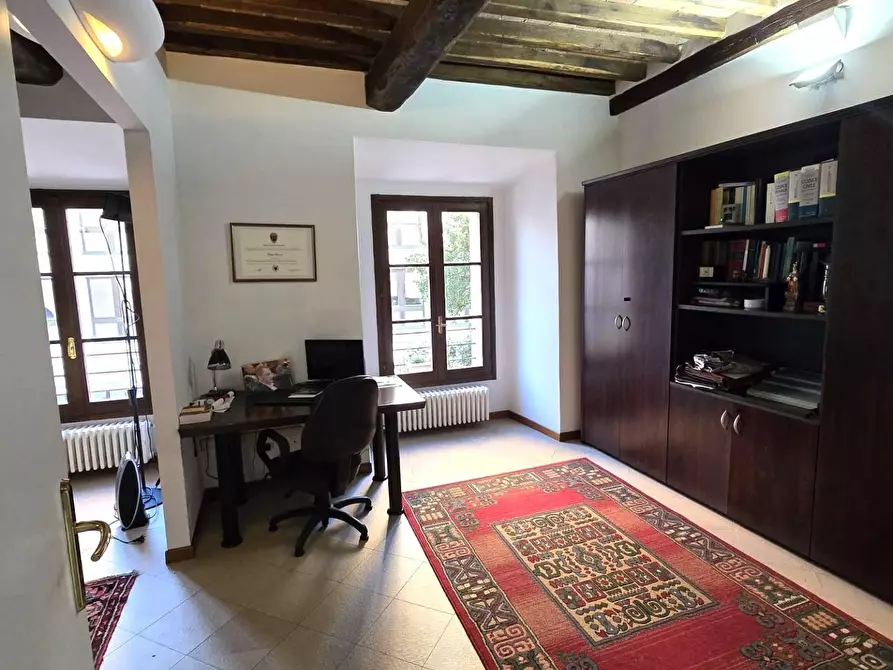 Immagine 7 di Ufficio in vendita  a Colle Di Val D'elsa