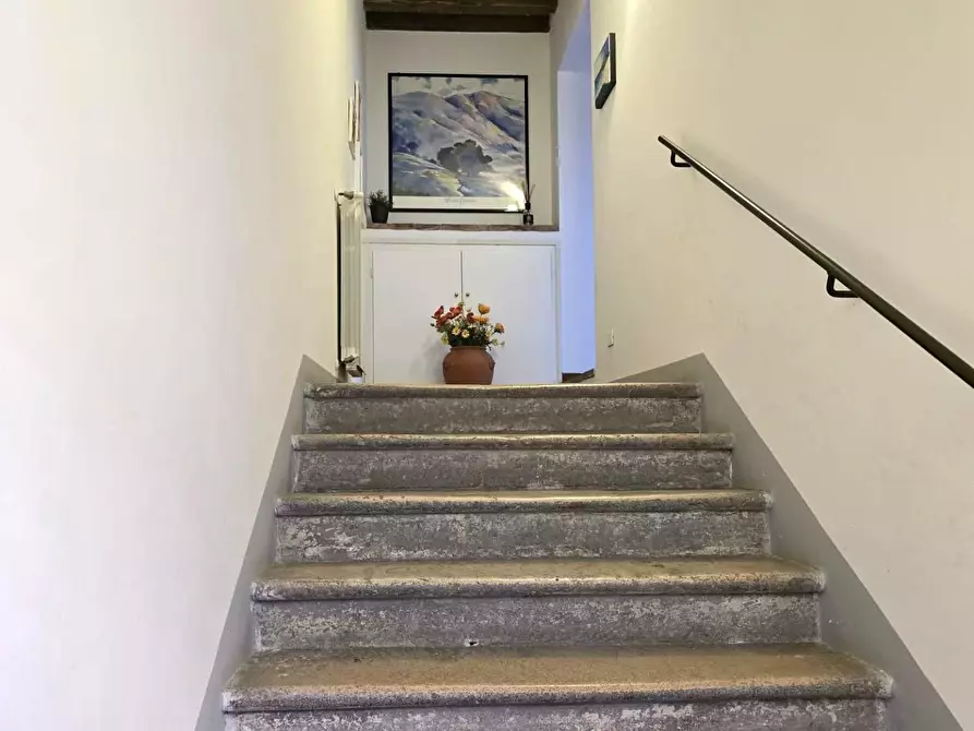 Immagine 2 di Ufficio in vendita  a Colle Di Val D'elsa