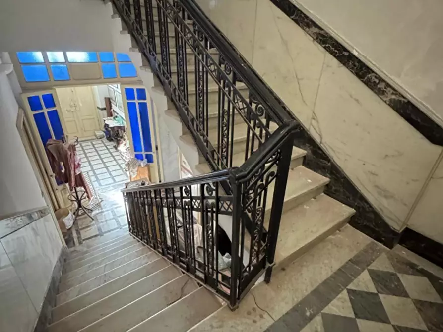 Immagine 44 di Villa in vendita  a Carrara