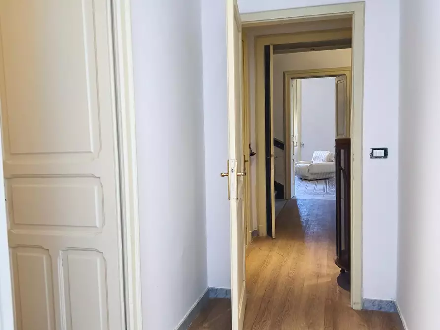 Immagine 64 di Villa in vendita  a Carrara