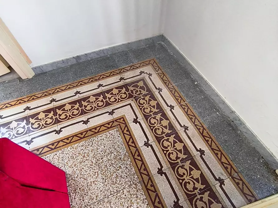 Immagine 63 di Villa in vendita  a Carrara