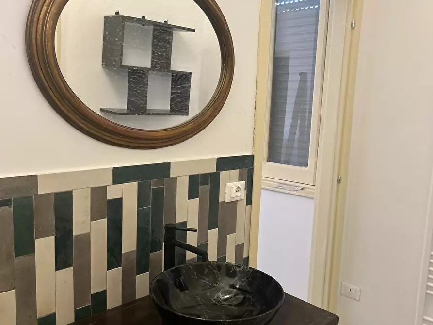 Immagine 15 di Villa in vendita  a Carrara