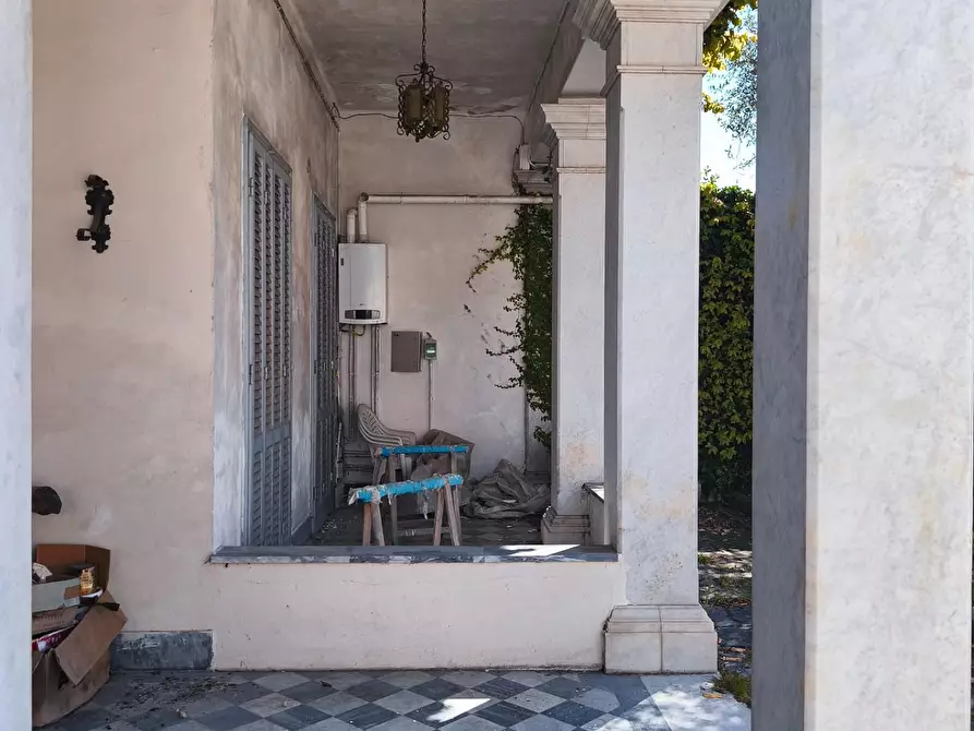 Immagine 75 di Villa in vendita  a Carrara