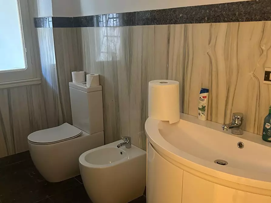 Immagine 28 di Villa in vendita  a Carrara