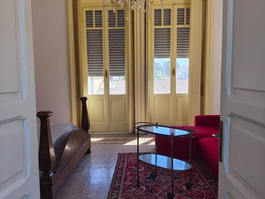 Immagine 65 di Villa in vendita  a Carrara