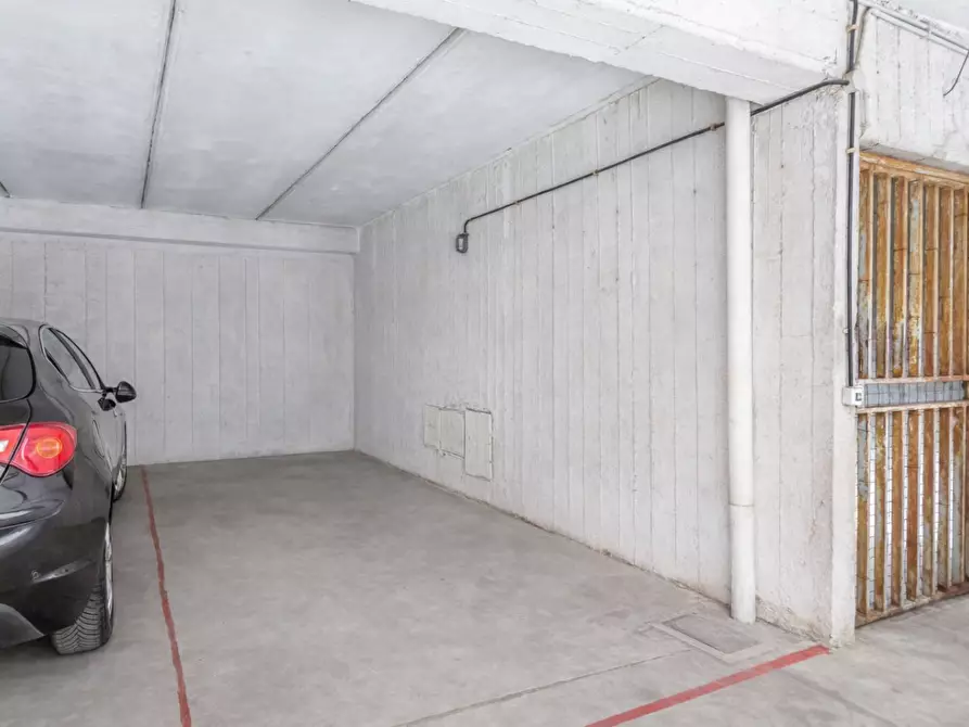 Immagine 25 di Appartamento in vendita  a Roma