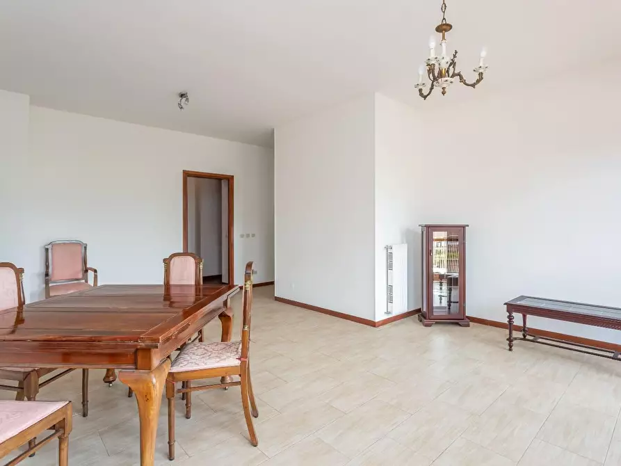 Immagine 4 di Appartamento in vendita  a Roma