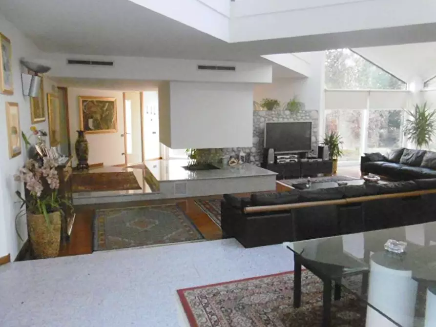 Immagine 6 di Villa in vendita  a Nosate