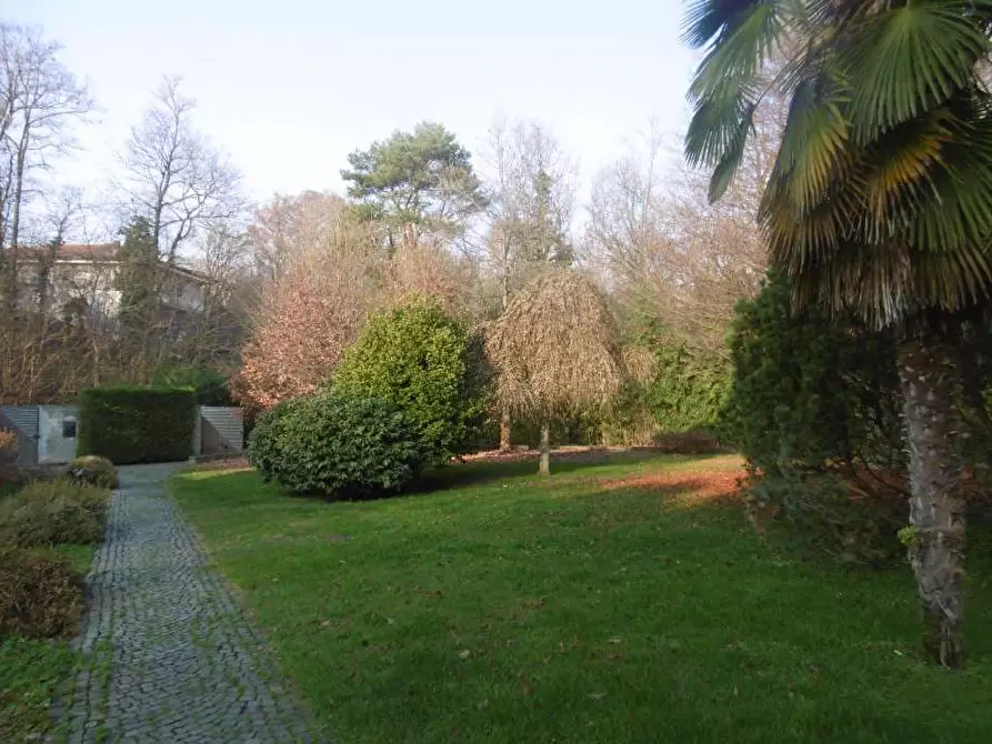 Immagine 16 di Villa in vendita  a Nosate