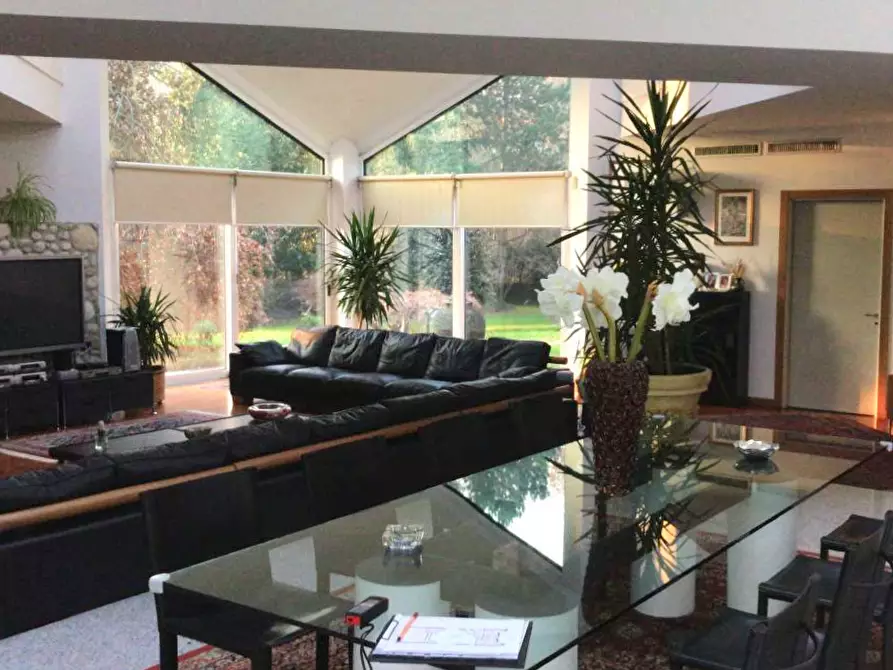 Immagine 3 di Villa in vendita  a Nosate