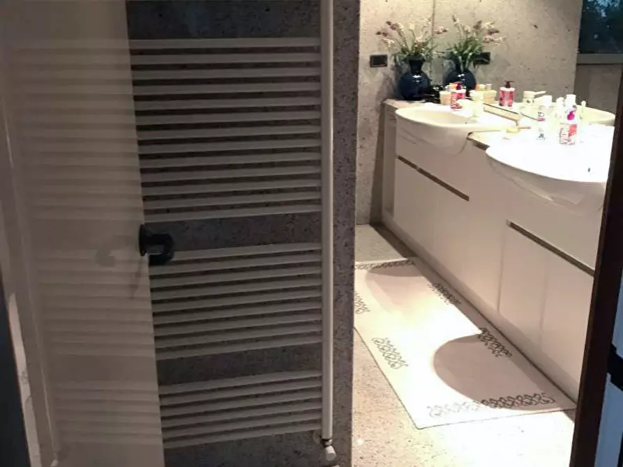 Immagine 45 di Villa in vendita  a Nosate