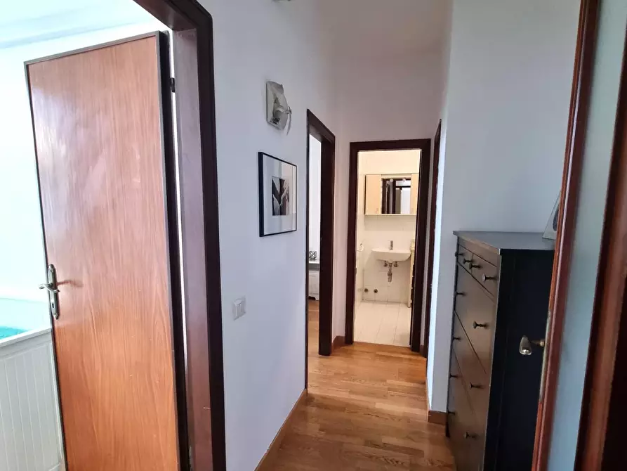 Immagine 14 di Appartamento in vendita  a Viareggio