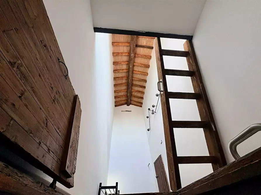 Immagine 16 di Appartamento in vendita  a Cascina