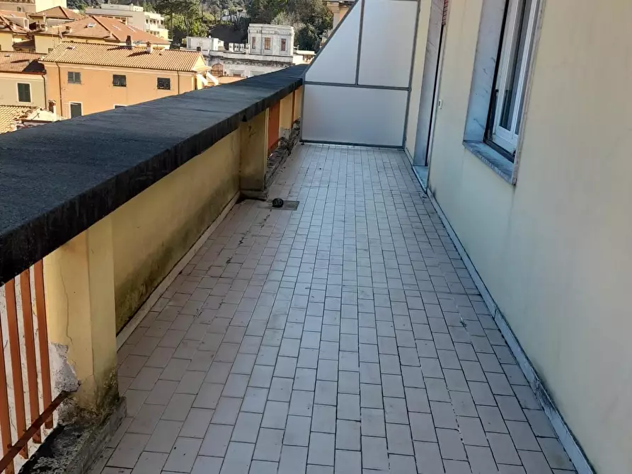 Immagine 2 di Appartamento in vendita  a Carrara