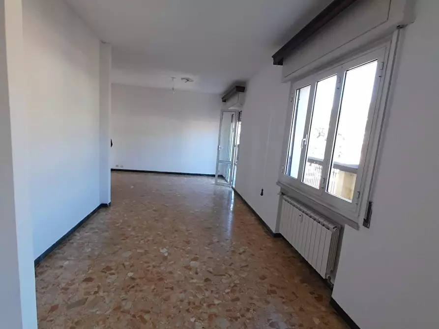 Immagine 3 di Appartamento in vendita  a Carrara