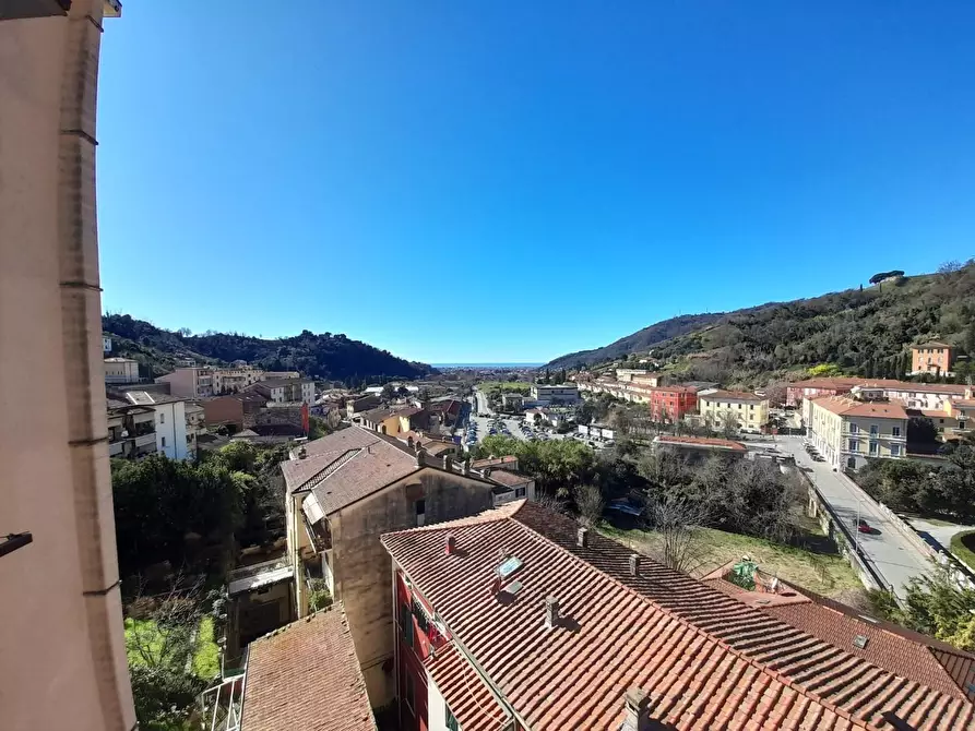 Immagine 15 di Appartamento in vendita  a Carrara