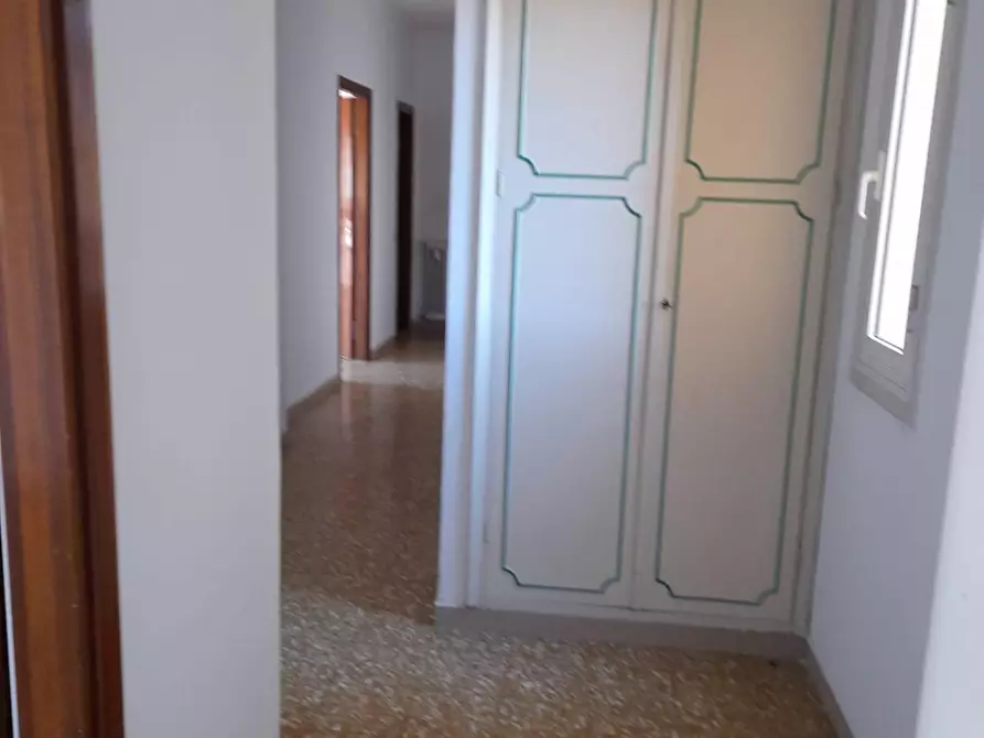 Immagine 10 di Appartamento in vendita  a Carrara