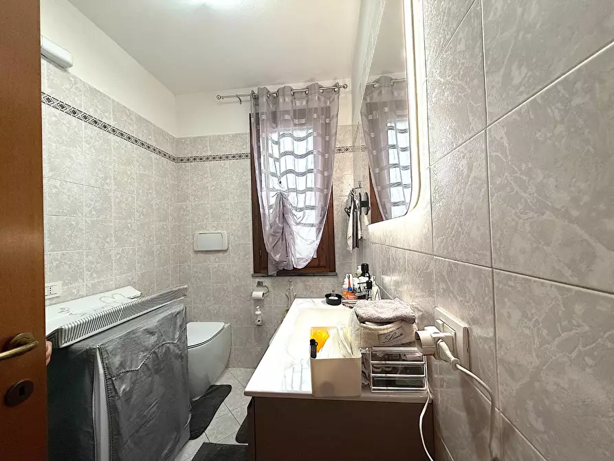 Immagine 21 di Appartamento in vendita  a Empoli